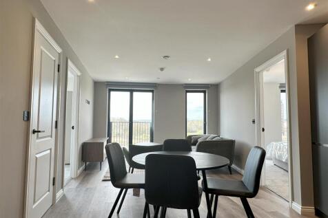 Springwell Gardens, Whitehall Road, Leeds photo 3