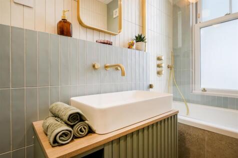 169 Peterborough Road furnished-36.jpg