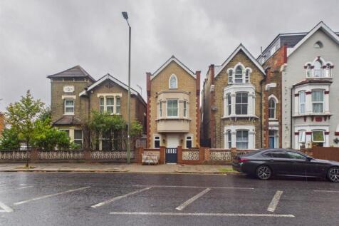 CAM02664G0-PR0135-STILL016.jpg