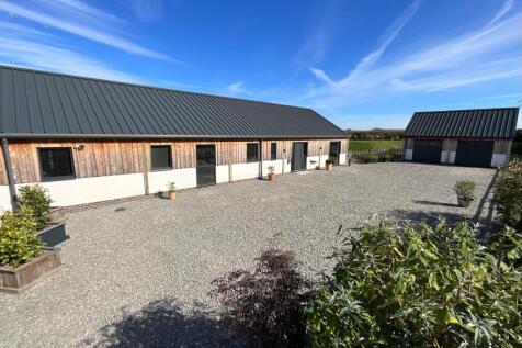 Fox Barn ext #1.jpg