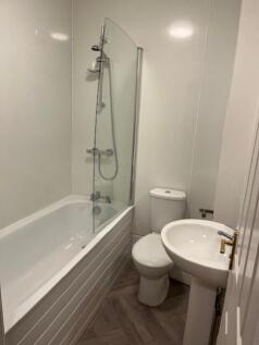 bathroom 2 (002)