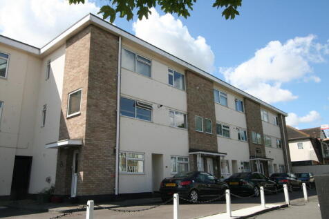 2-bed flat on London Road , Leigh-on-Sea, Southend-on-Sea, £1,500/mo