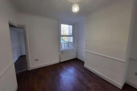 Russell Street, Luton photo 5