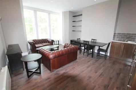 Open Plan Lounge / Kitchen