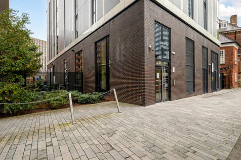 1372133-1-68fa003...