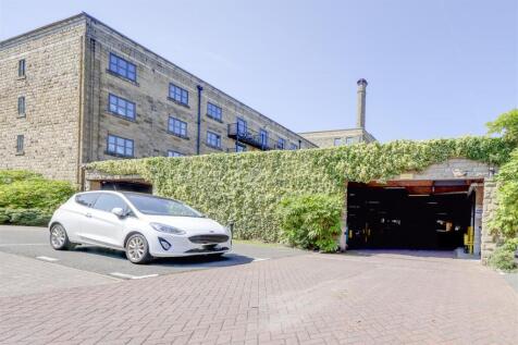 Entrance to Car Park