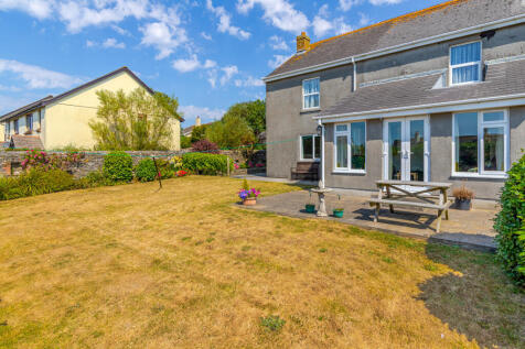 A07 - Sea View Town Road East Prawle - 260710