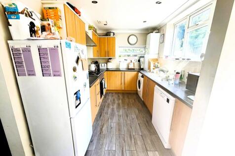 UPPER SHIRLEY, SO15 photo 3