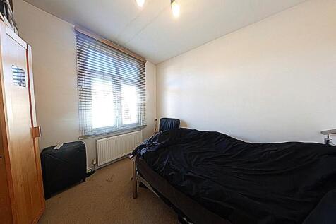 (Flat 3) Bedroom