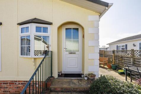 8_Beech_Avenue__1.jpg