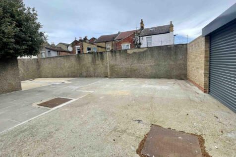 Tower Hamlets Road, E7 photo 3