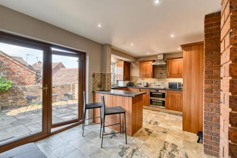 25 St  Leonards Close-06.jpg