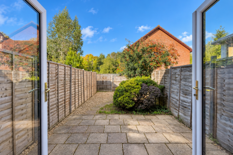 Clover Way, Hedge End, Southampton, SO30 4RP photo 4