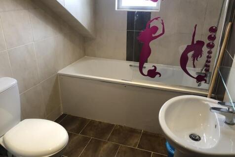 Flat 4, Broadway, Adamsdown, Cardiff photo 3