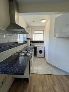 1 bedroom Ground floor flat to rent