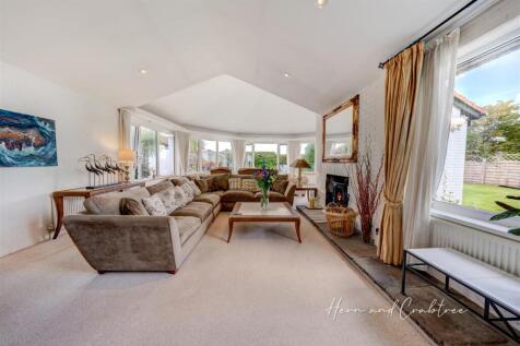 Wellfield Court, Marshfield, HernCrabtree (2).jpg