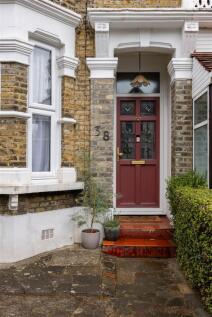 Kings Road, E11