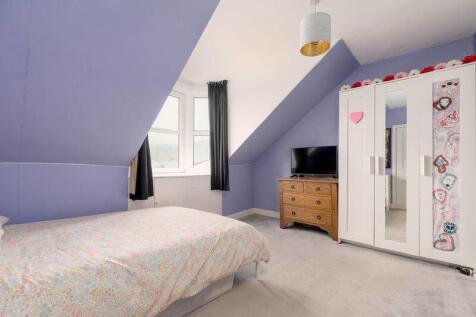 4 bed, 1 bath Flat in Leeds - Photo 12