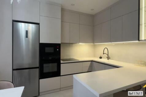 1-bed flat on 49 Endell Street, London, WC2H, £2,100/mo