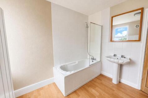 Bathroom.jpeg