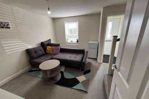 Lounge1.jpg