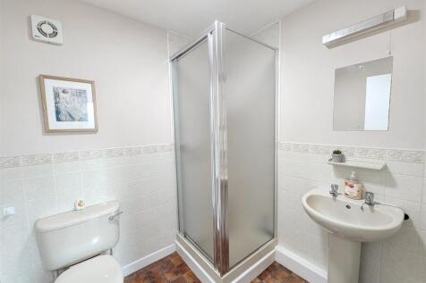 Annexe Shower Room