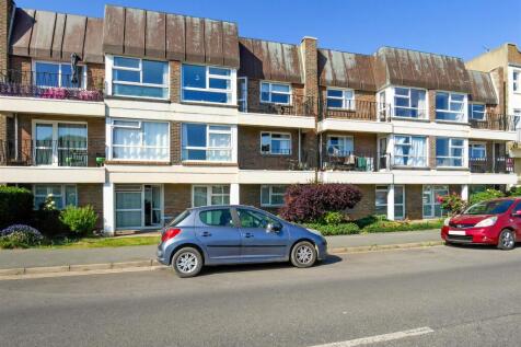 Littlehampton, BN17 - property photo