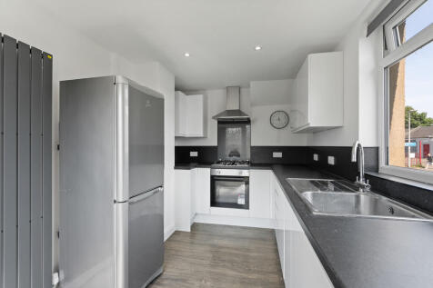 2 Harrysmuir Road...