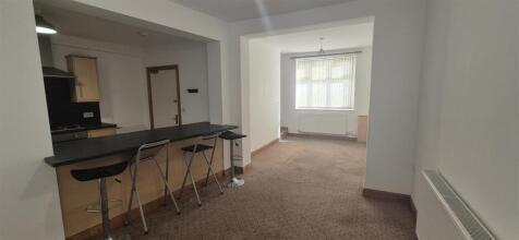 Open plan Lounge/Kitchen