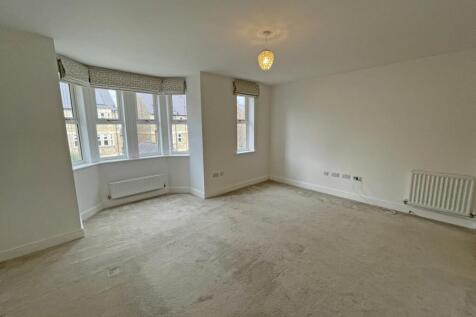 Beech Close, Harlow Hill, Harrogate, North Yorkshire, HG2 photo 4
