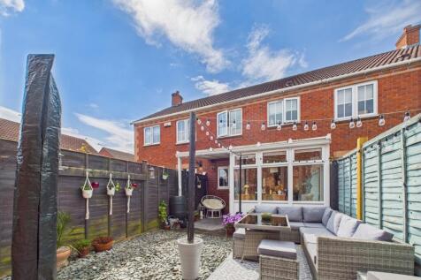 CAM01791G0-PR0164-STILL004