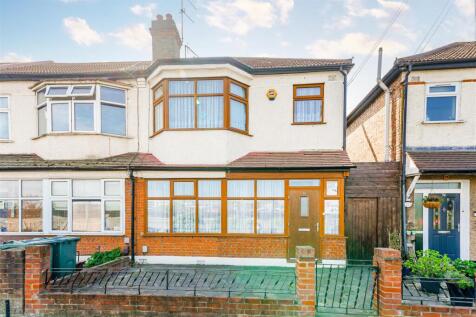 76 Roberts Road-25.jpg