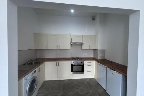 101 Chorley Road, Swinton, Manchester photo 3