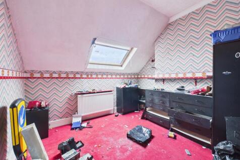 Bedroom: