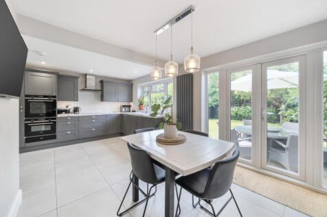 1314044-4-68593bb...