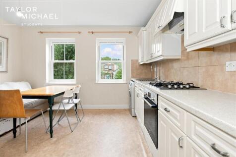 Kitchen / Living Room