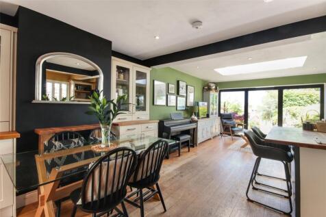 Dining/Sitting Room