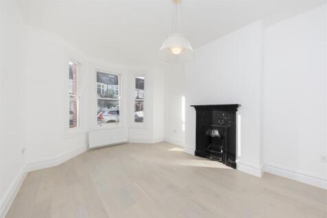 Sandringham Avenue, London photo 4