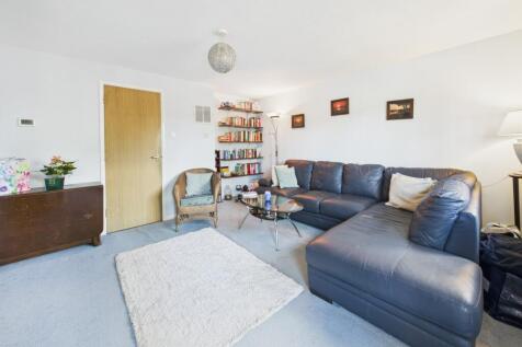 CAM02545G0-PR0487-STILL021