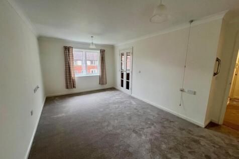 Living Room 3.jpg