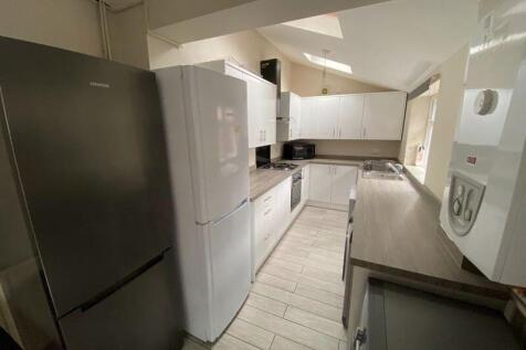 6-bed house on Balfour Road, Nottingham, £2,990/mo