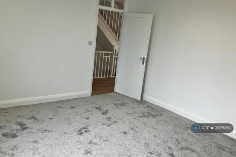 Upper Elmers End Road, Beckenham, BR3 photo 5