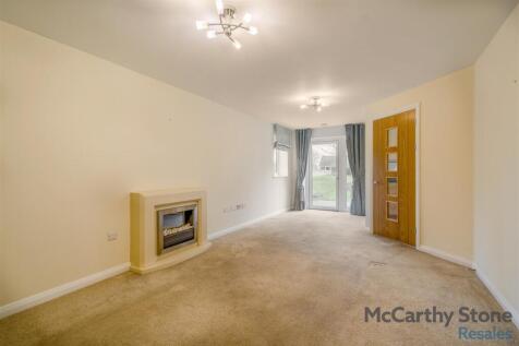 8678166-interior01.jpg