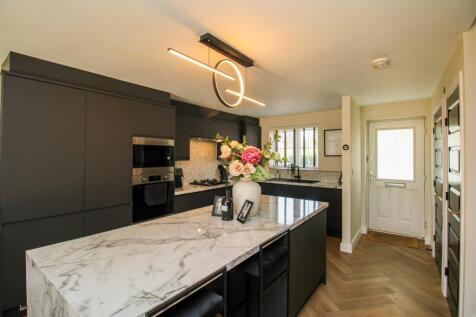 OPEN PLAN LIVING DINING KITCHEN