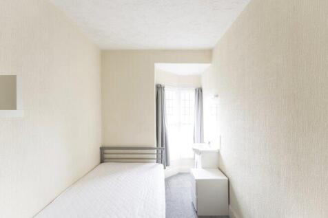 beverley-road-hu6-7ll-1052709