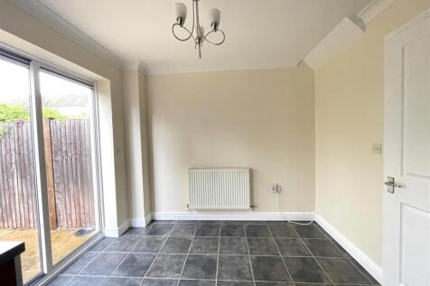 Ravel Close, Stamford, Lincolnshire photo 5