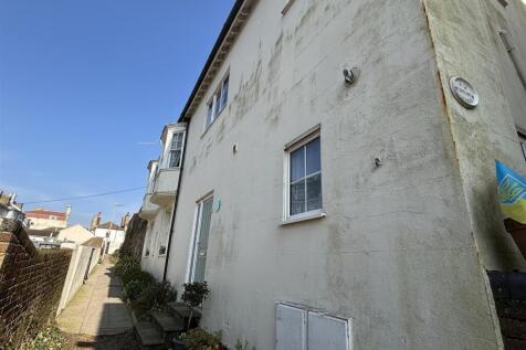 1-bed flat on Portland Place, Hastings, £895/mo