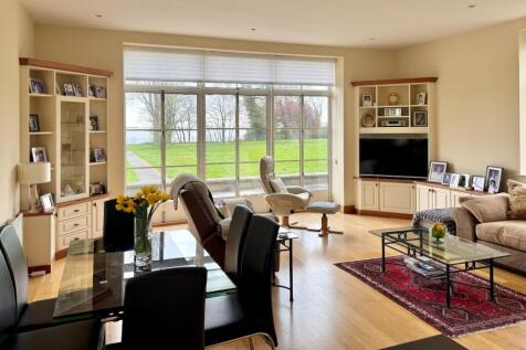 Open Plan Living/Dining/Kitchen