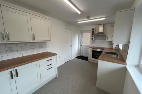 Thirlmere Avenue, Wyke, Bradford, West Yorkshire, BD12 photo 3