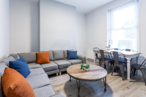16CPS - Living Area